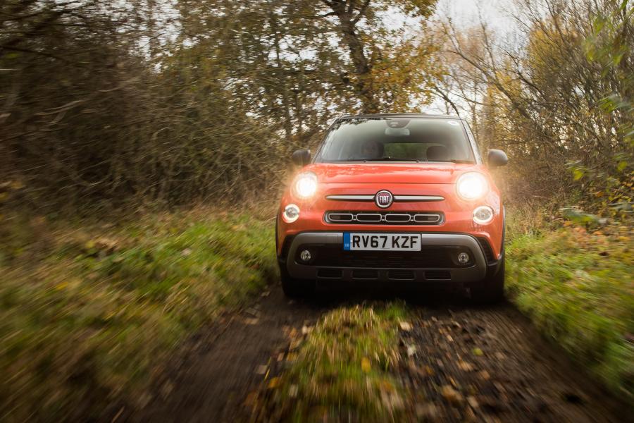  Fiat 500L Cross (330) 2017 года  (UK) (фото 20 из 89)